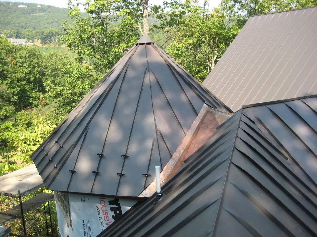 Professional Roof Tarp Installation by Craftsman Roofing in Queensgate